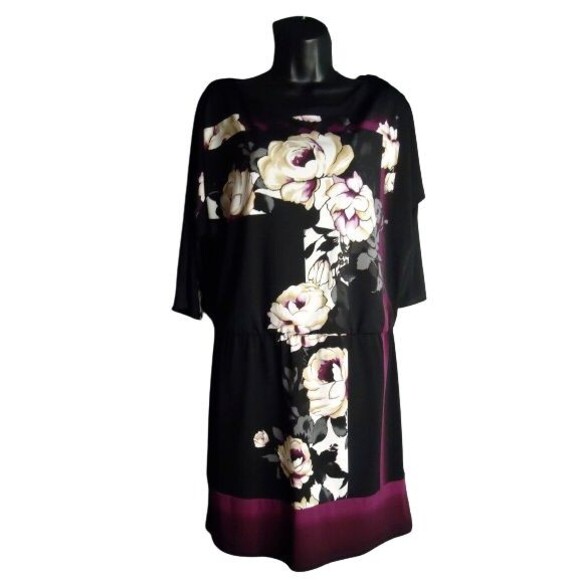 White House Black Market Dresses & Skirts - White House Black Market 3/4 Sleeve Boat Neck Jersey Dress Size Small Floral